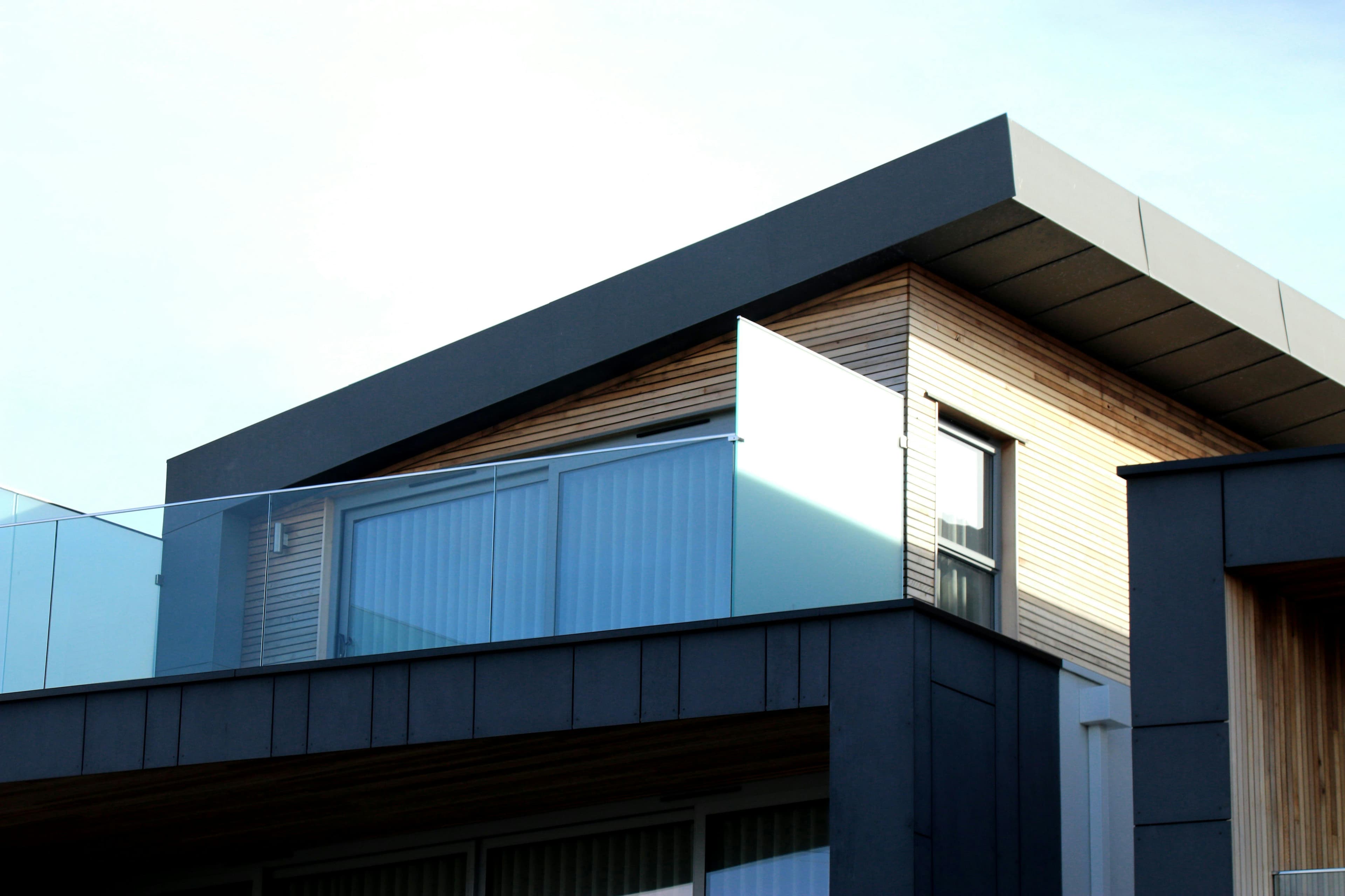 Top Benefits of Professional Residential Glass Replacement